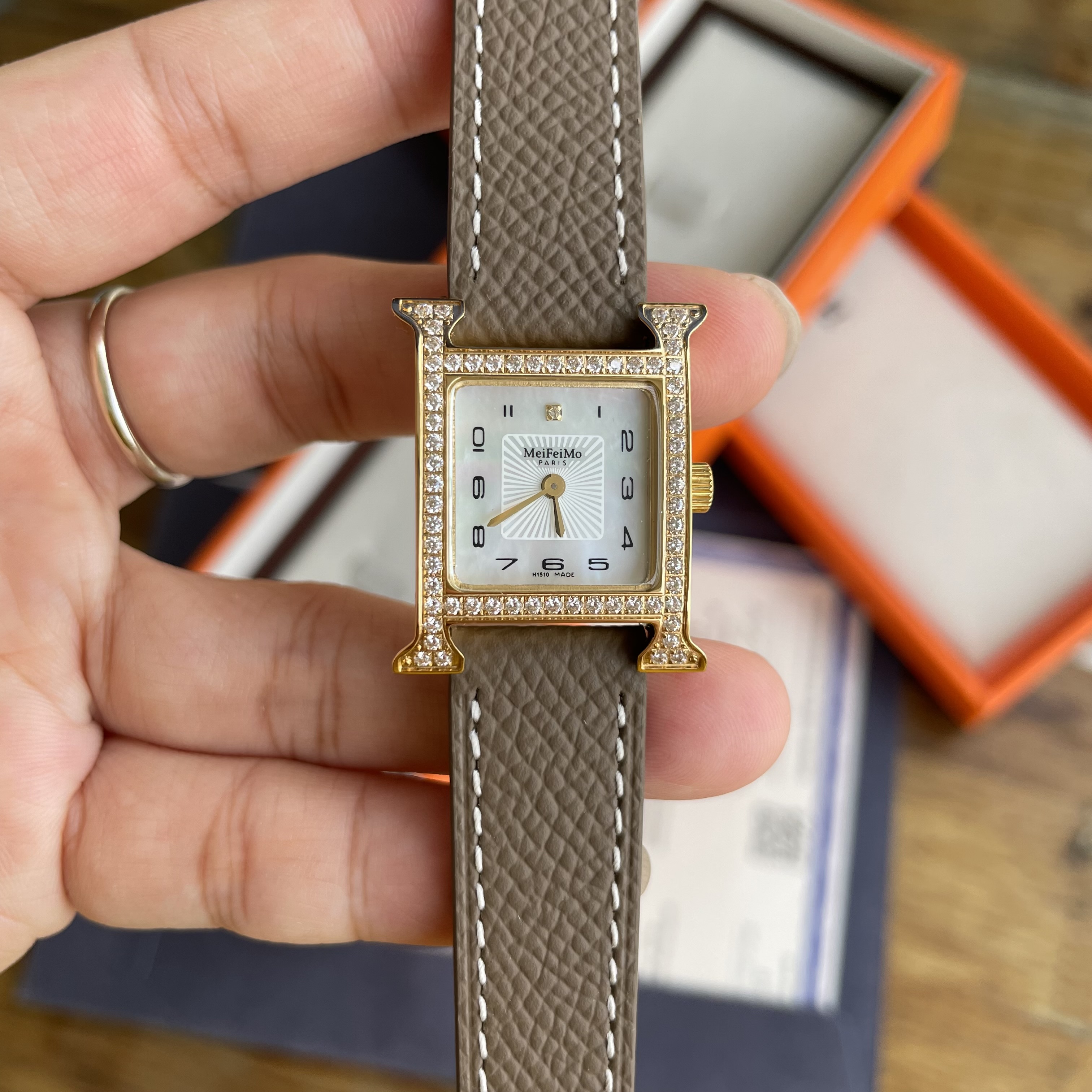 HEUREH小号女表数字贝壳手表