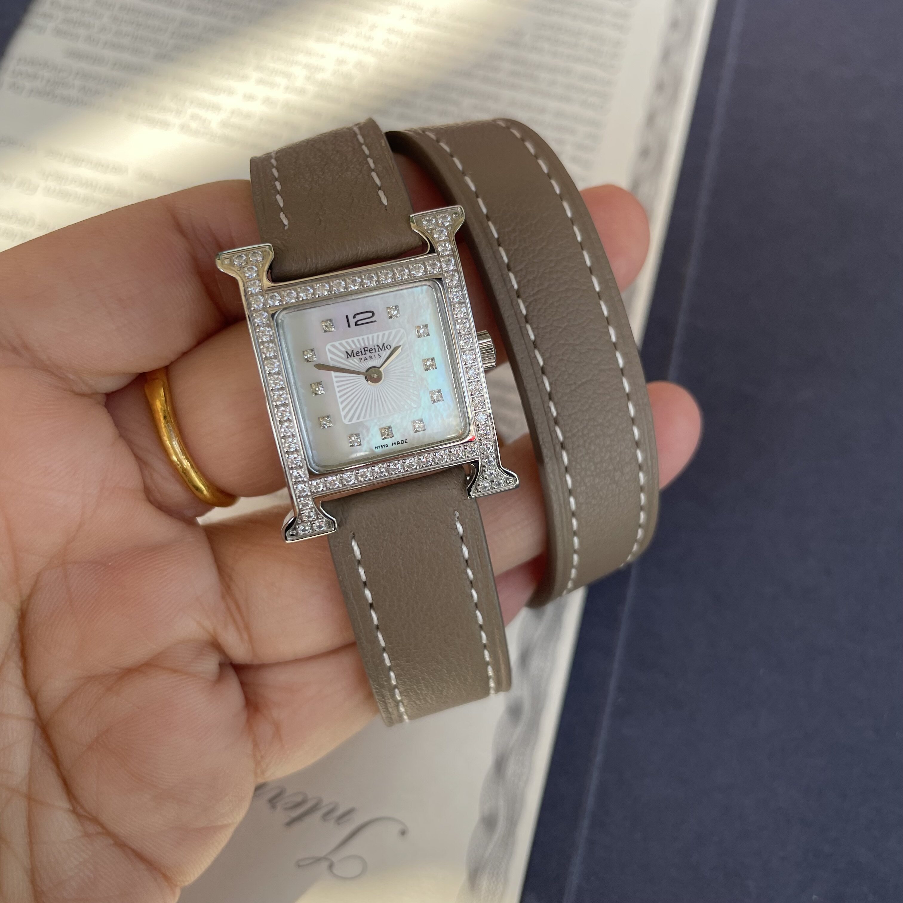 HEURE H小号女表 钻石贝壳表盘 双圈长款真皮表带 平纹大象灰女表