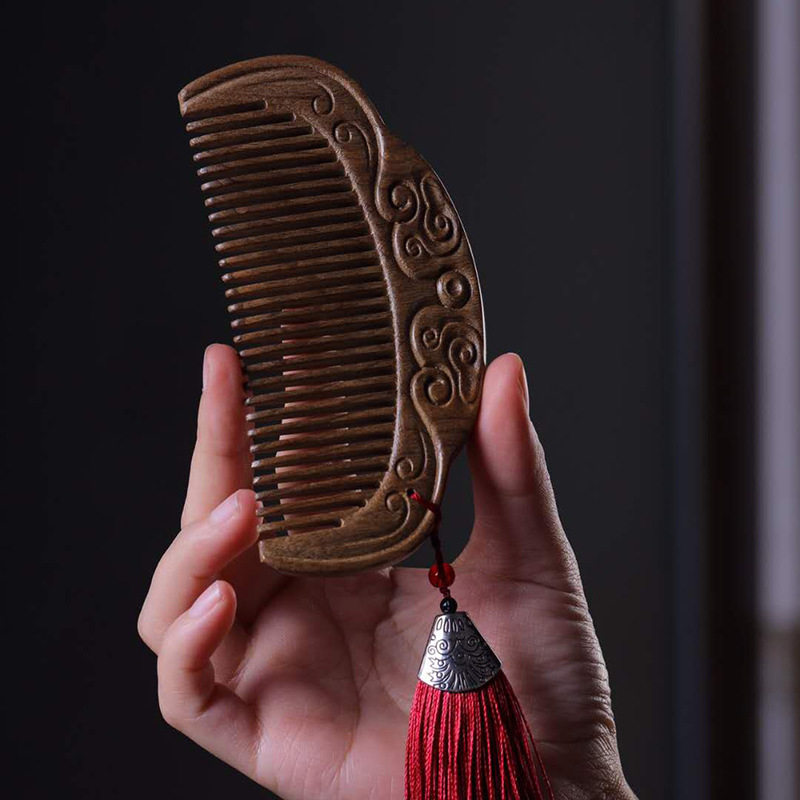 金丝楠木图案雕刻木梳云意美发个人护理造型梳子送女朋友礼物定制,家庭/个人清洁工具,梳子/化妆梳/按摩梳,淘宝优惠券,粉丝福利购,淘宝优惠卷