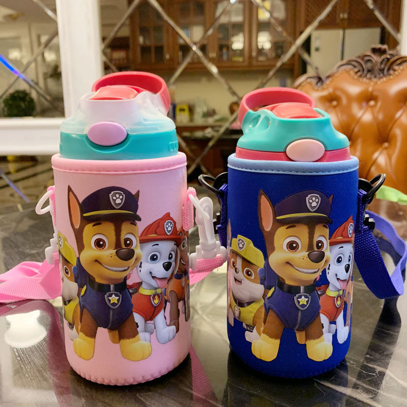 可爱斜挎长背带康迪克儿童吸管杯保温杯套414ml384ml450ml水壶套在类目 餐饮具, 杯子/水杯/水壶, 杯套中 - 来自Buy2taobao.com提供专业的淘宝代购服务