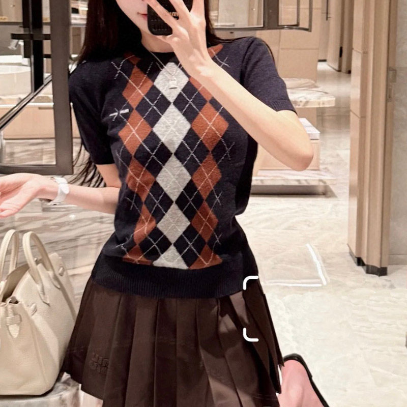 2025秋季新款女装菱格羊毛打底衫