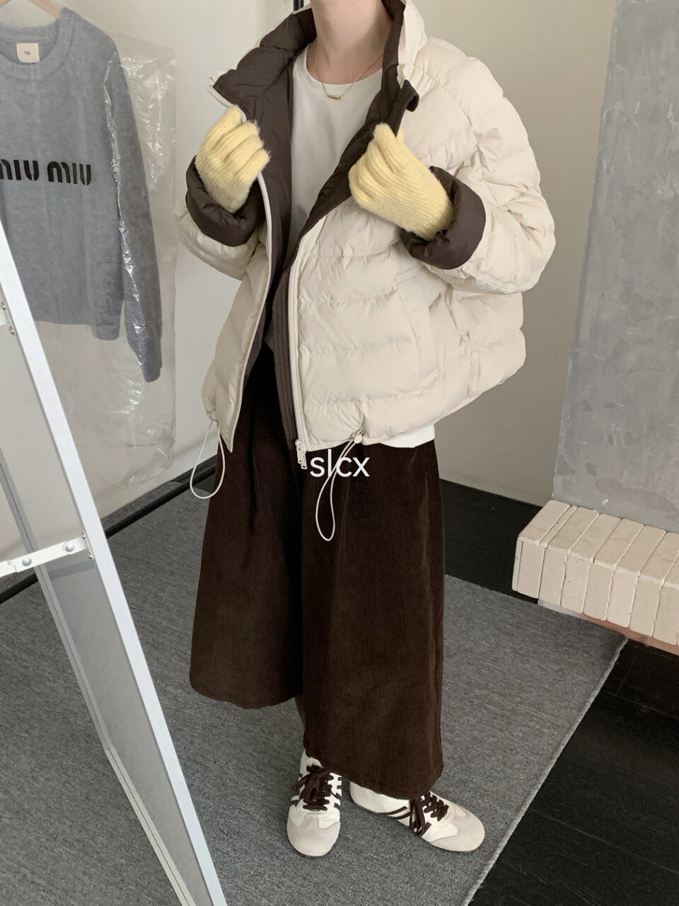 韩版休闲短款立领羽绒服女鸭绒轻薄羽绒短外套小个子年轻款