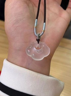 天然白玛瑙祥云如意锁吊坠项链