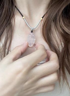 天然高冰玉髓树叶吊坠白月光项链