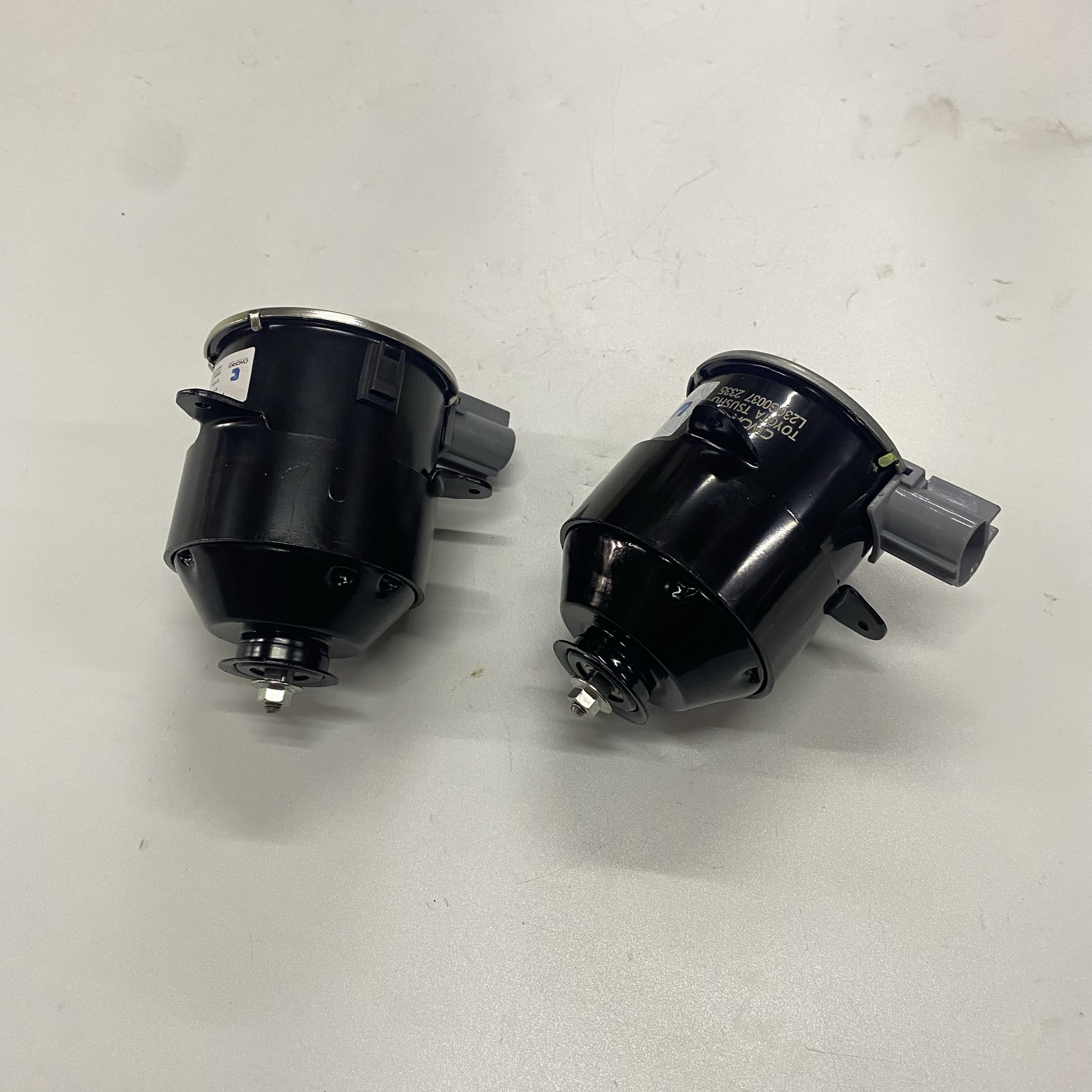 适用皇冠锐志雷克萨斯凌志电子扇散热马达风扇电机风扇马达