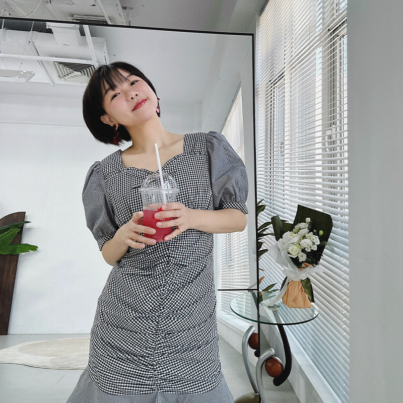 黑白格子小鱼尾连衣裙