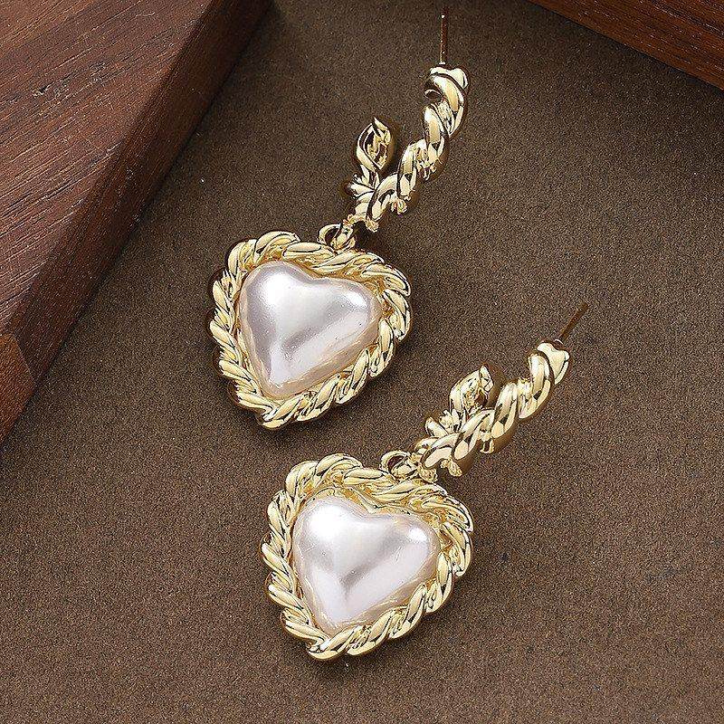 新款法式优雅气质简约仙女风珍珠爱心耳圈耳环轻奢高级感银针耳饰,饰品/流行首饰/时尚饰品新,耳环,淘宝优惠券,粉丝福利购,淘宝优惠卷