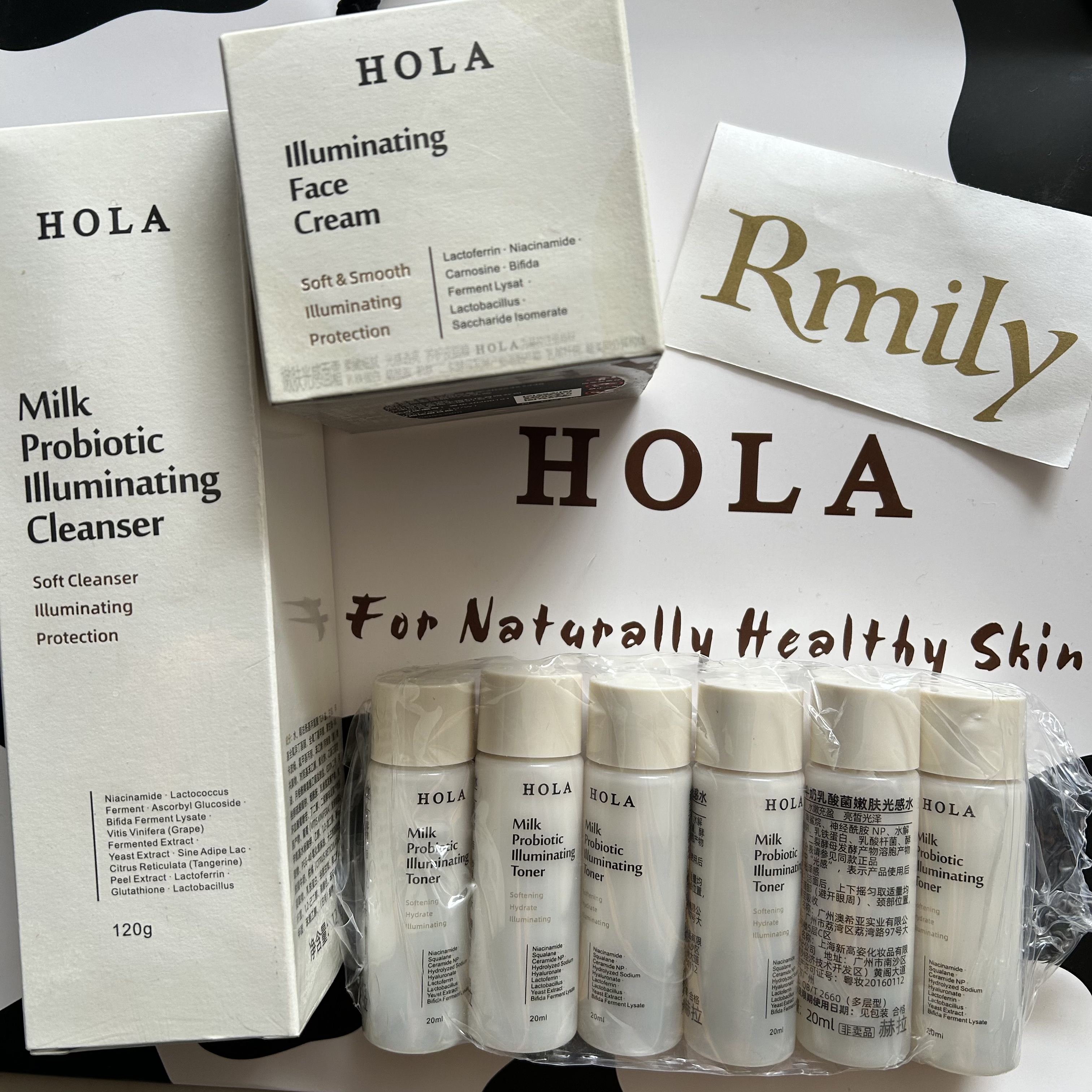 HOLA赫拉 牛奶乳酸菌嫩肤光感洁面乳面霜光感水透亮柔嫩细腻锁水