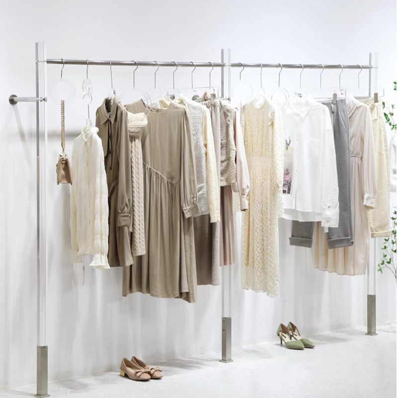 女装服装店展示架上墙不锈钢货架亚克力落地式陈列挂衣架轻奢衣杆