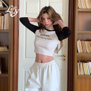 ALazyPig插肩袖短款T恤女秋新品复古美式印花拼接弹力修身上衣