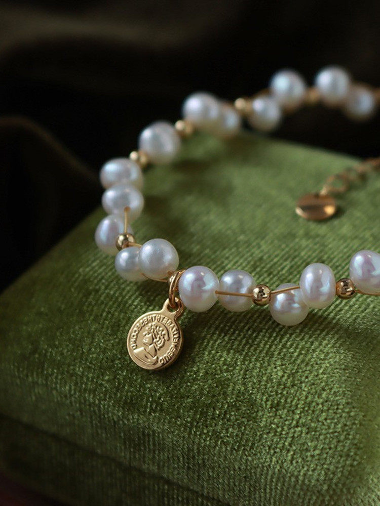 새로운 복고풍 초상화 금화 14K 금도금 천연 담수 진주 팔찌 INS 틈새 디자인 가벼운 고급 기질