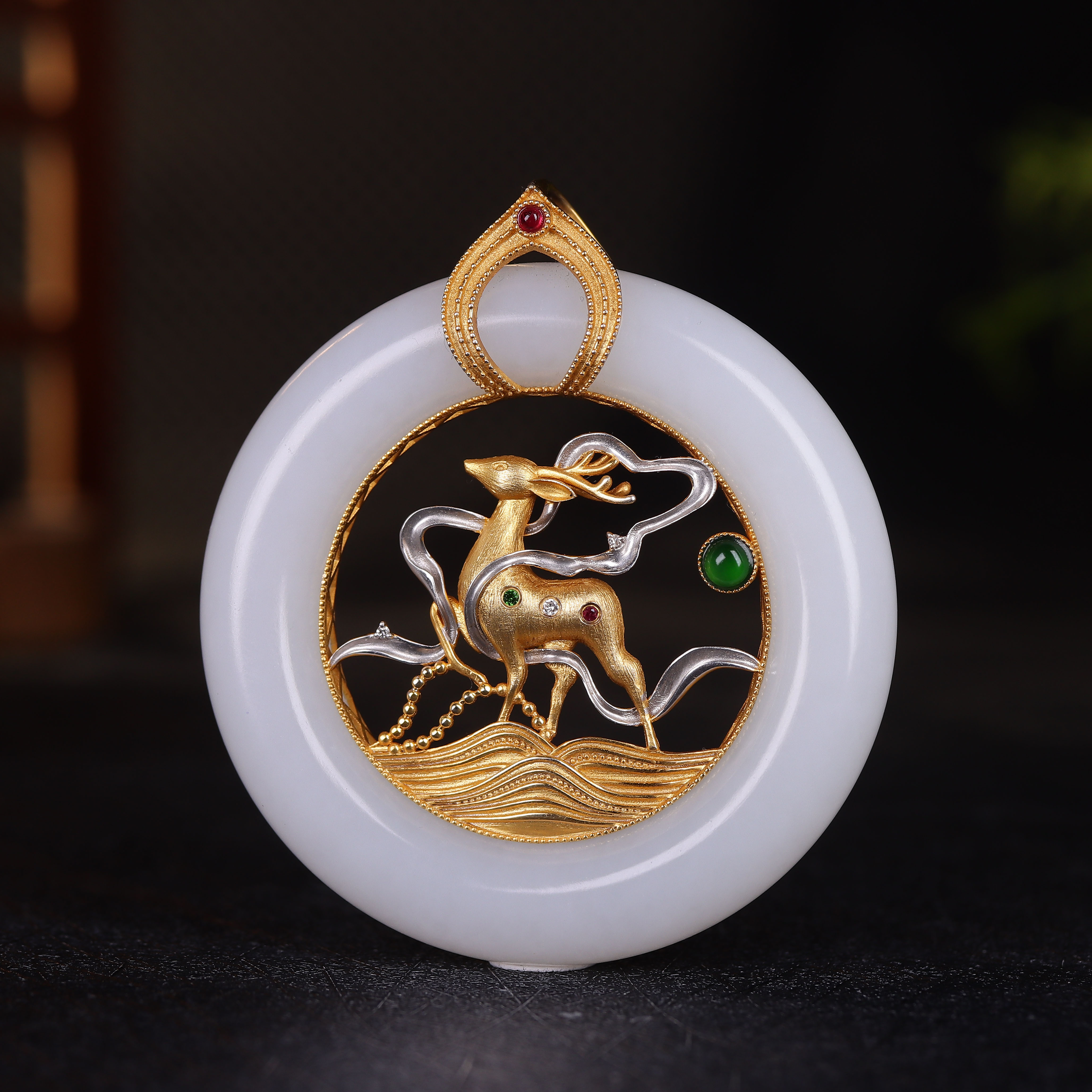 （古晨珠宝）新疆和田玉羊脂白玉18K金镶嵌小鹿挂件吊坠玉坠40g