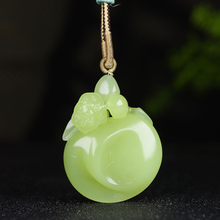 （古晨珠宝）新疆和田玉若羌黄玉鸡油黄挂件吊坠一品清廉34g