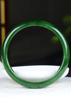 (古晨珠宝)俄罗斯和田玉菠菜绿碧玉手镯女款玉镯腕间优雅49g61mm