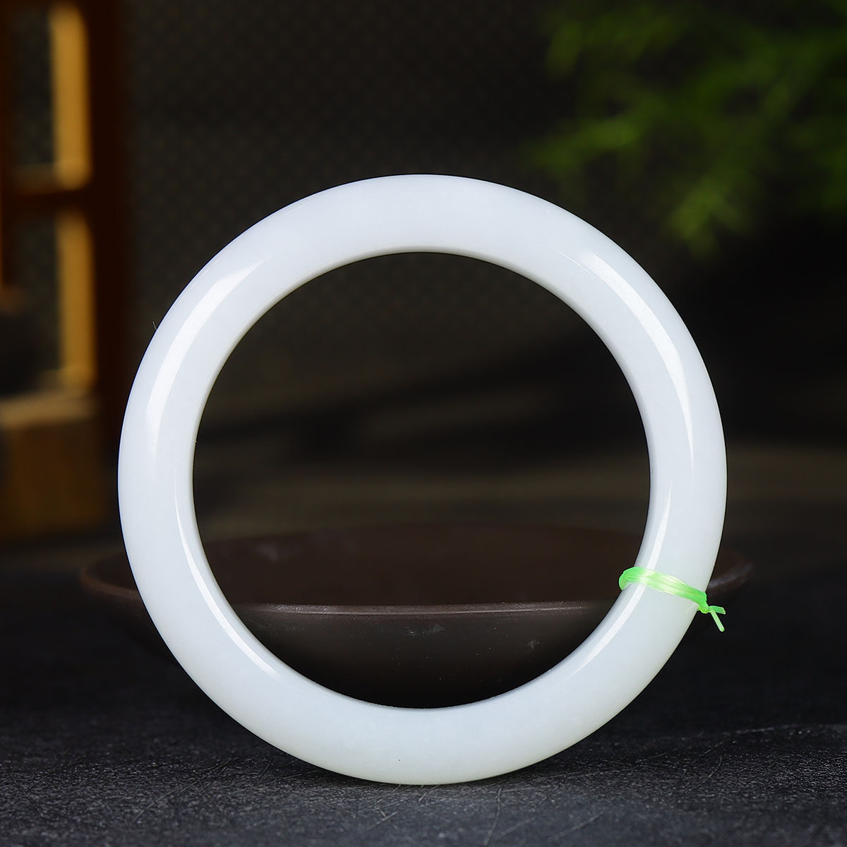 （古晨珠宝）新疆和田玉羊脂白玉手镯玉镯子女镯腕间优雅 61g55mm