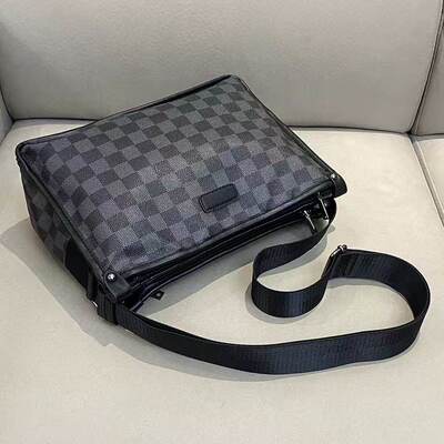 LV/路易威登2026女士单肩斜跨包CARRYALL EAST WEST 手袋M28101