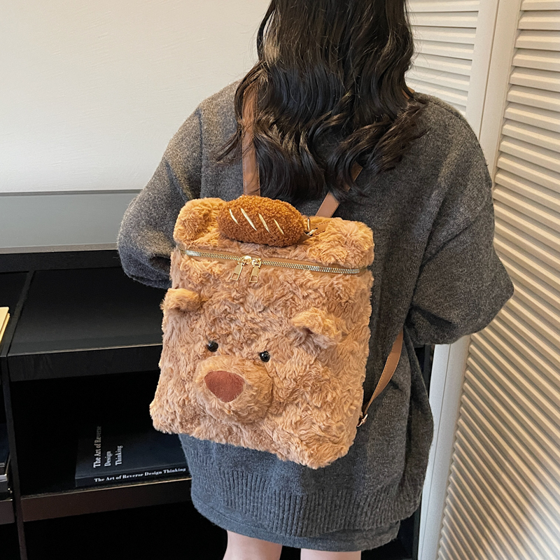卡通可爱面包小熊毛毛双肩包女孩秋冬毛绒背包超萌小熊造型小书包