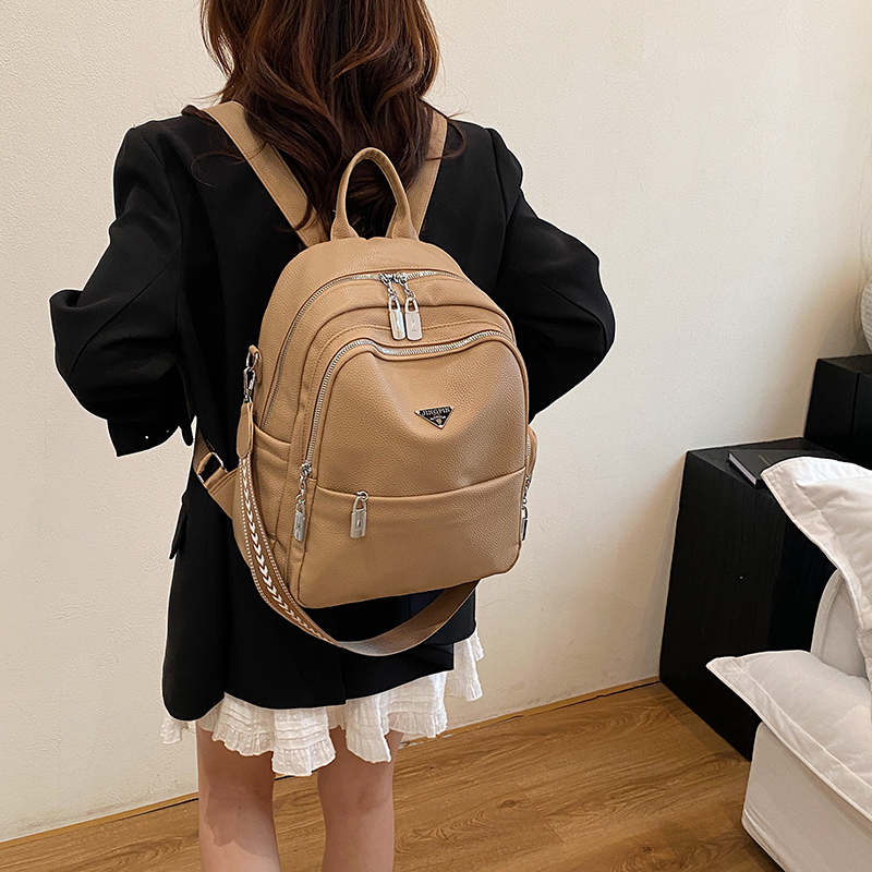 日系纯色软皮双肩包女士大容量轻量化皮质旅行背包大学生上课书包