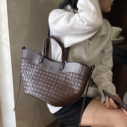 ZBBV轻奢小众编织托特包女大容量手提单肩通勤包