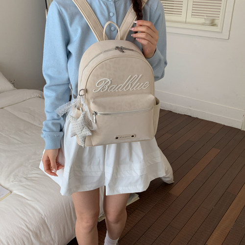 韩系小众字母绣花双肩背包女大容量通勤学生书包简约轻奢旅行背包