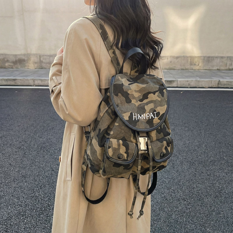 韩版高颜值迷彩双肩包女户外运动抽绳水桶背包学院风多口袋小书包