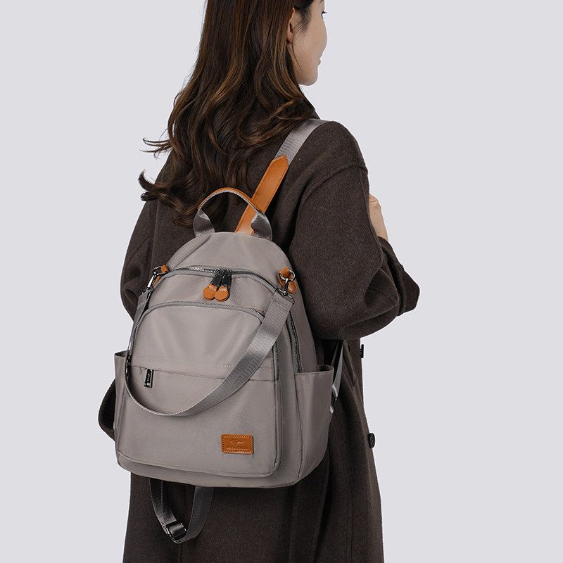 极简风纯色尼龙布双肩包女大容量多隔层旅行背包女士防水通勤书包