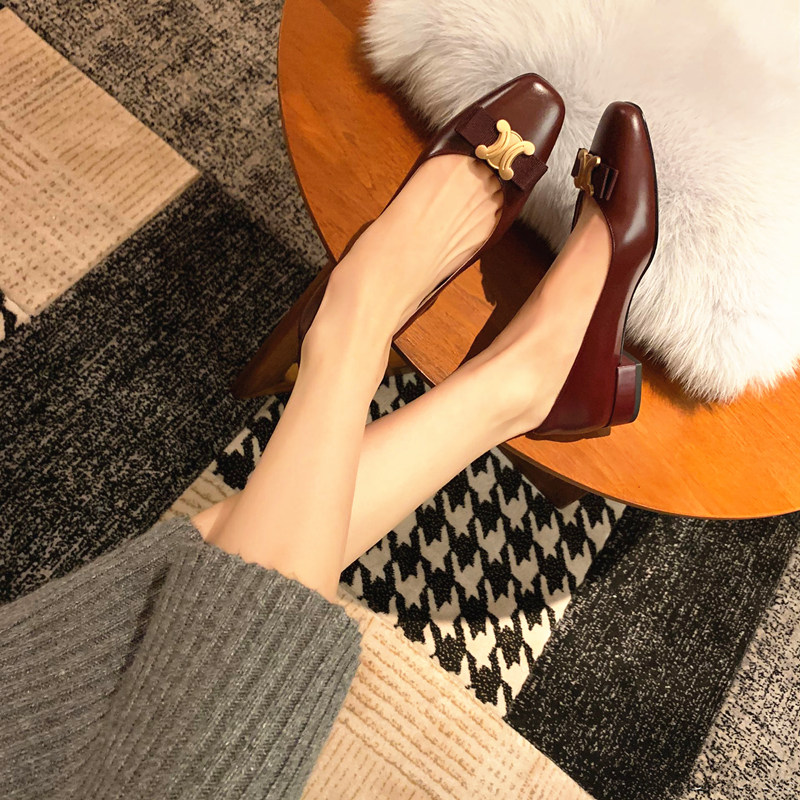 春秋季女方头休闲风羊皮平底单鞋
