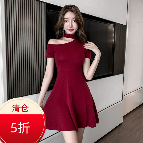 性感连衣裙修身显瘦女