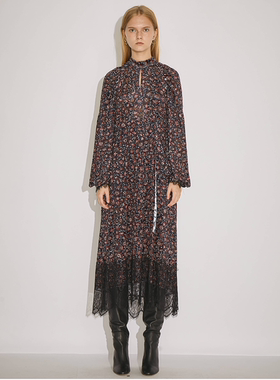 Basic House/百家好休闲小碎花长连衣裙拼接蕾丝少量HTOP722H-898