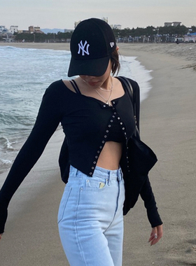 欧美ins复古纽扣小心机百搭高腰露脐针织开衫长袖短修身显瘦上衣