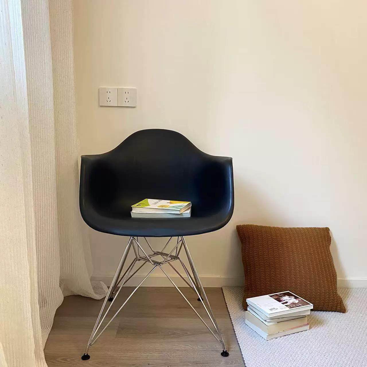 伊姆斯中古扶手椅北欧现代办公椅ins风韩国博主休闲椅包豪斯餐椅