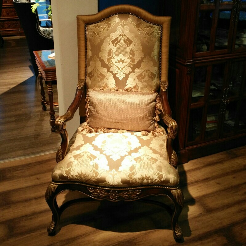 正版现货欧式咖色胡桃木雕刻刺绣布艺高背扶手休闲椅爆亏一口价
