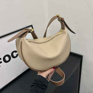 今年流行包包女2025新款 百搭超火饺子包休闲单肩斜挎包软皮 潮夏季