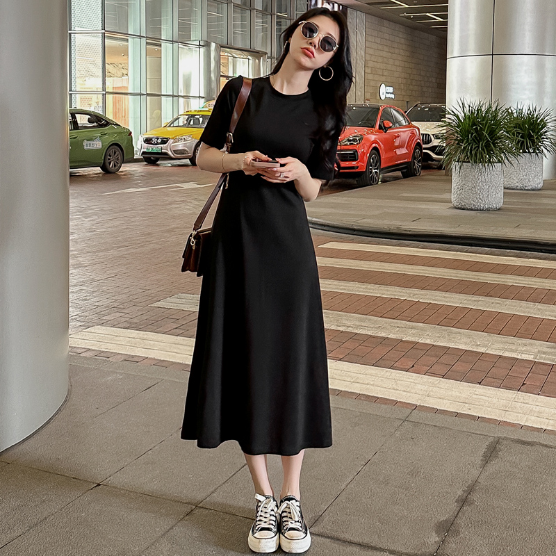 黑色连衣裙高级感春夏季裙子