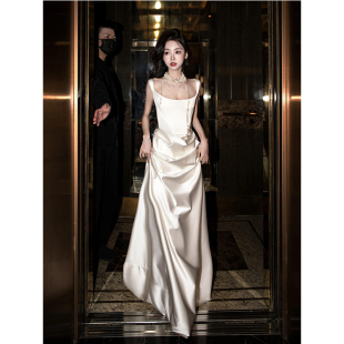 2026新娘轻婚纱小礼服绸缎面一字肩显瘦西太后赵思露同款高级感夏