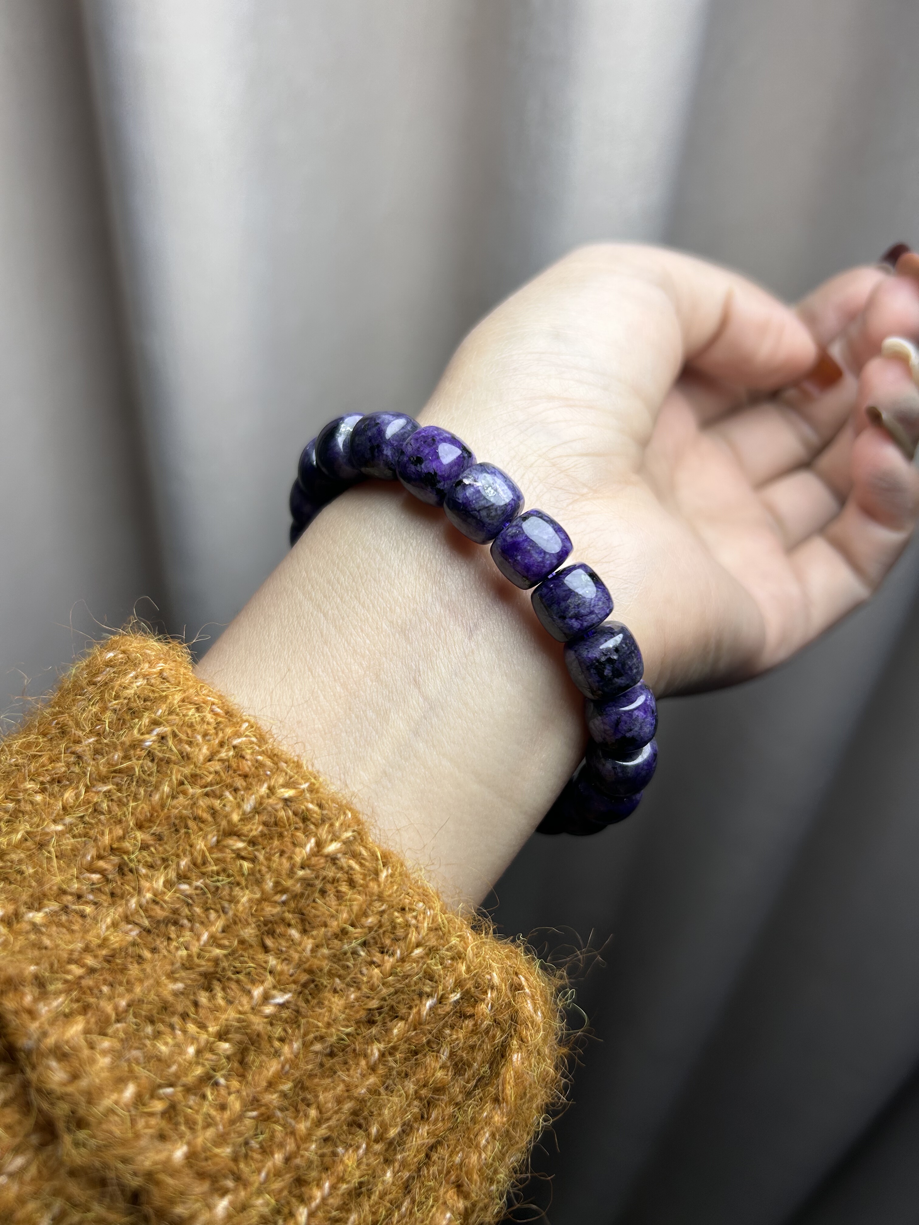 女士半宝石手串 紫色手串 新款舒俱来手链直切珠子9*10mm