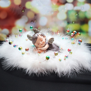 高级感汽车摆件女神款车载创意可爱镶钻天使恶魔中控台车内装饰品