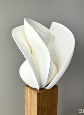 现代简约白色抽象艺术摆件家居装饰品创意设计感客厅书房摆设