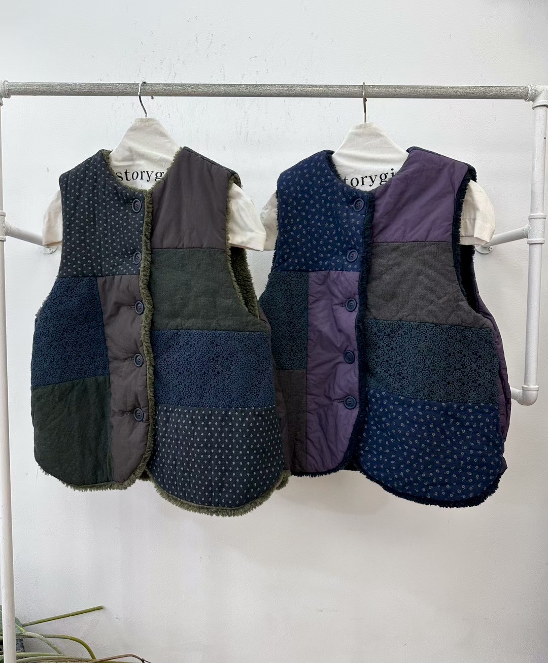 韩国 2storyginy拼接加绒马甲