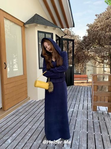 拉链卫衣外套+休息A字长裙套装女