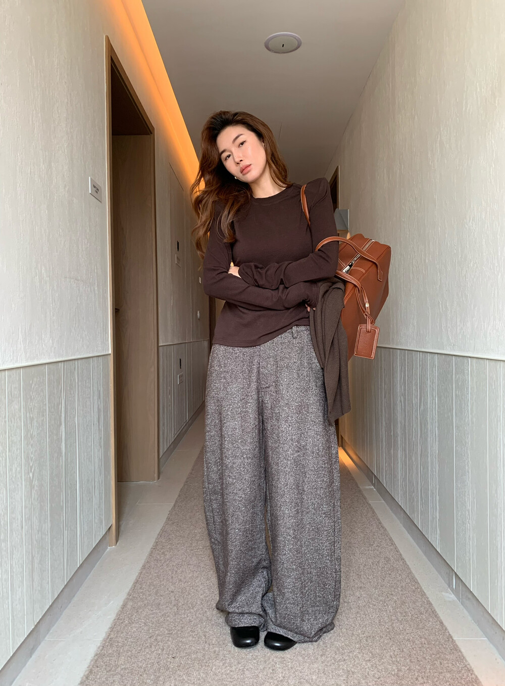 磨毛垫肩修身显瘦长袖上衣女T恤