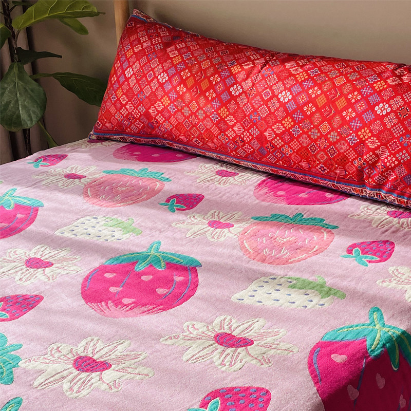 A类纯棉儿童盖毯双面粉草莓夏季空调毯1.5米床外贸纱布床单不皱