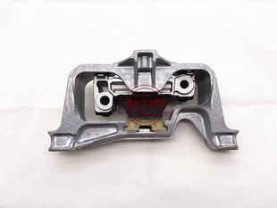 适用奔驰W176W246发动机机脚胶B200 B180 A200GLA200cLA180支架垫