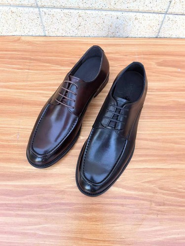 英伦马皮休闲商务皮鞋男透气皮底