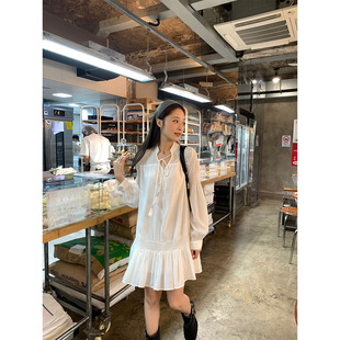 sieyiu 早春新款白色长袖连衣裙女2025法式系带褶皱宽松遮肉短裙