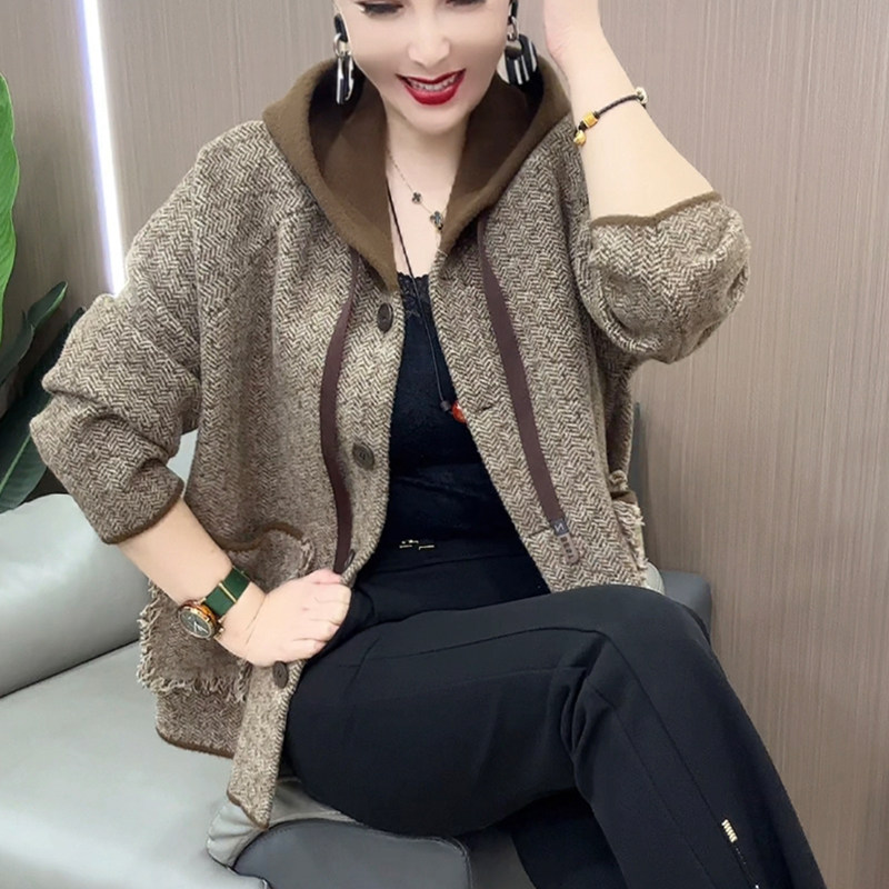 毛呢绒外套女秋冬时尚流苏口袋韩版宽松年轻妈妈款连帽上衣厚