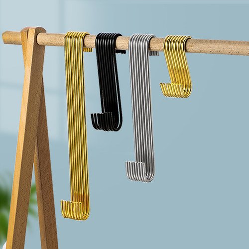 黎沐挂钩S钩服装店搭配