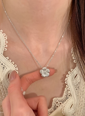 S925纯银拉丝山茶花项链女款轻奢ins小众高级感气质小金花锁骨链