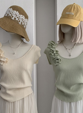 欧玛莱 立体花朵圆领纯色修身显瘦短袖针织衫女夏季时尚上衣 7022