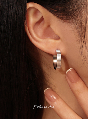 不掉色日常通勤素圈耳扣高级感精致齿轮耳环小众冷淡风耳钉女耳饰